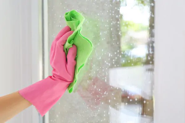 Tips-for-Effective-Window-Cleaning-Residential-Window-Cleaning-Newton-Window-Cleaning